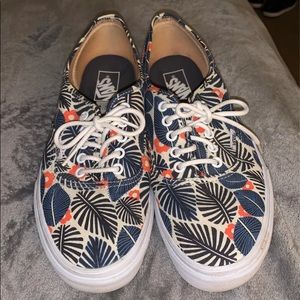 SOLD!! Mens Vans Size 10